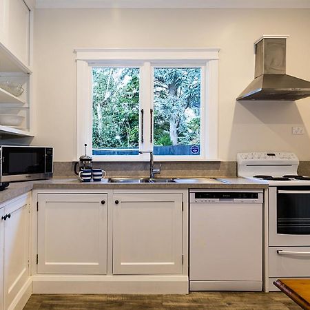 Deco Villa Havelock North Bagian luar foto